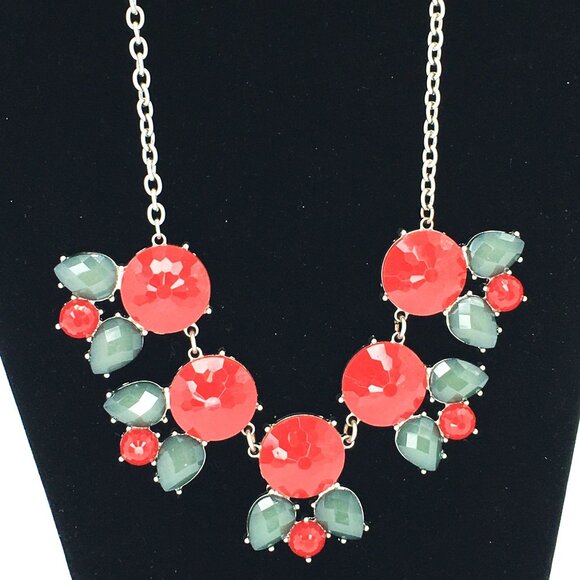 Charming Charlie Statement Necklace Red & Green Faceted Floral Beads Bib Design - Picture 2 of 5